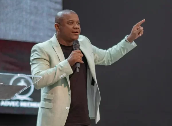 pastor Maurinho Ferreira